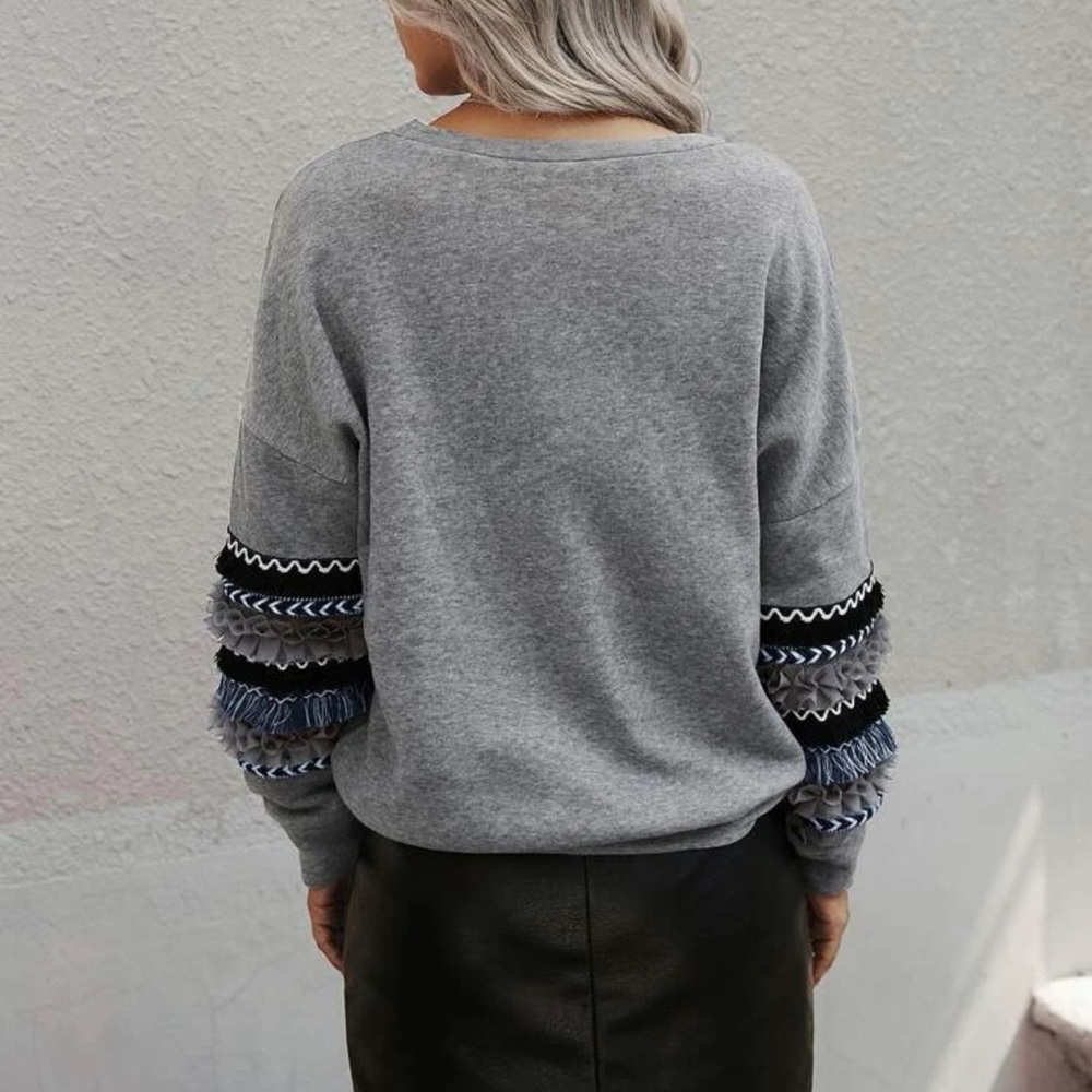 ⚡️Gray Ruffled Sweater - Picture 3 of 3